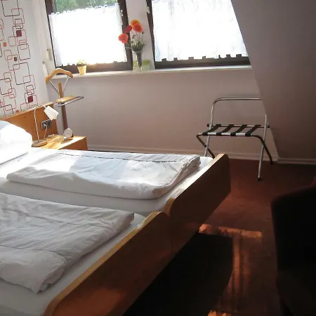 Haus Ursula 招待所 3*